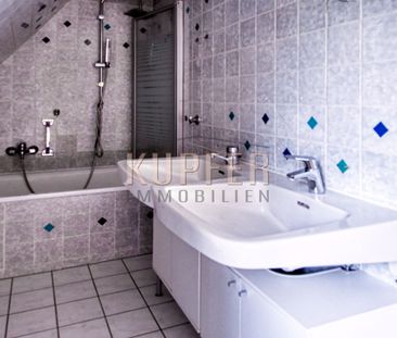 Wohnen mit Flair: Dachgeschosswohnung in bevorzugter Lage! - Photo 3