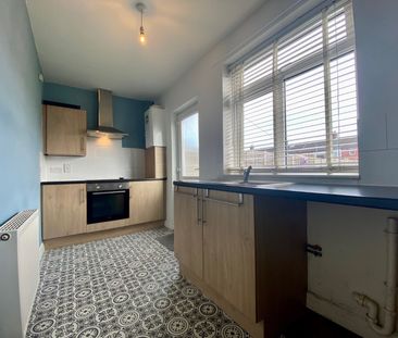 2 bedroom terraced house to rent - Photo 3