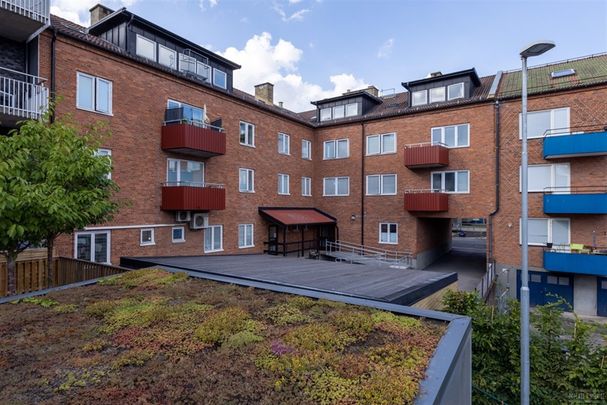 Hantverkaregatan 12 - Foto 1