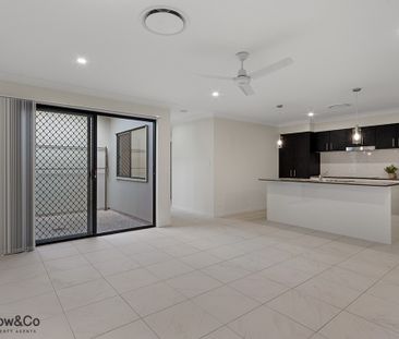 NEAR NEW 3BED HOME WITH DUCTED AIR-CON - Photo 1