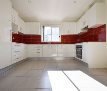 Near New 2 Bedroom Granny Flat! - Photo 3