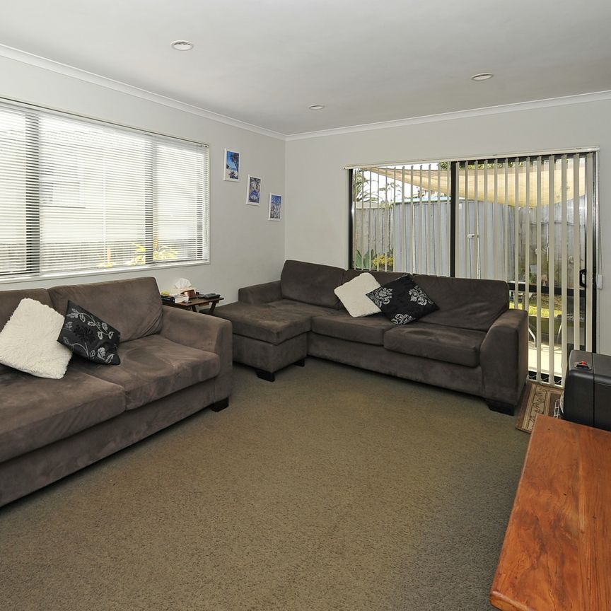 What a Honey - Photo 1