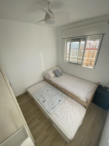 Apartamento de alquiler en Calle Carrer de la Valldigna, 19, Playa de Gandia - Photo 4