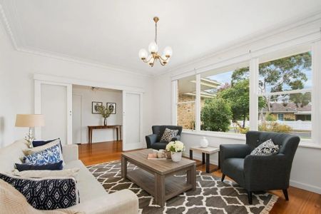 3 BEDROOMS PLUS A BUNGALOW | FAMILY WARMTH AND COMFORT! - Photo 3