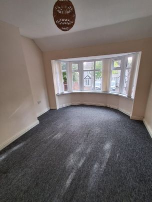 3 Bed Semi-Detached House, Dewsbury Grove, B42 - Photo 1