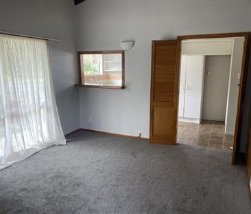 Lovely home in Totara Park - Photo 2