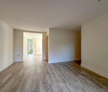 3 bedroom detached house to rent - Photo 2