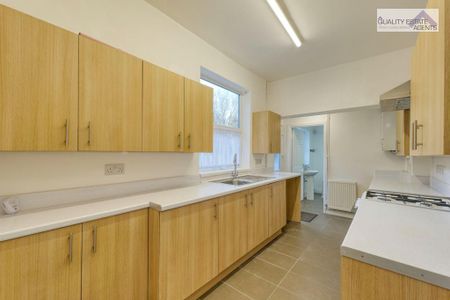 3 bedroom terraced house to rent - Photo 4