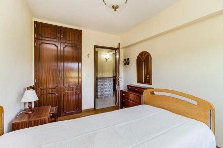 Apartamento T2 para arrendar em Benfica - Photo 2