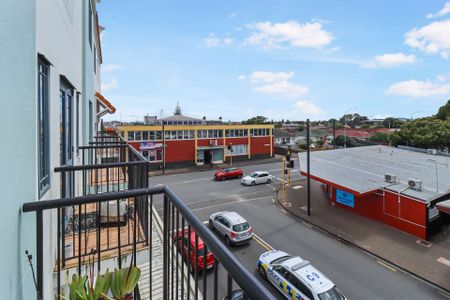 Located in the heart of old Papatoetoe! - Photo 5