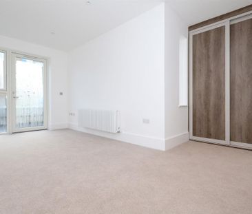 4 bedroom property to rent - Photo 1