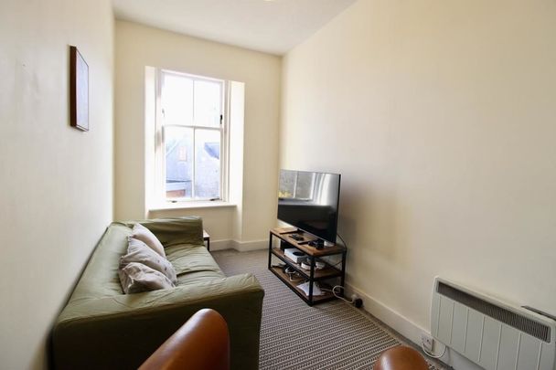 Dunbar Street, First Floor Flat, AB24 - Photo 1