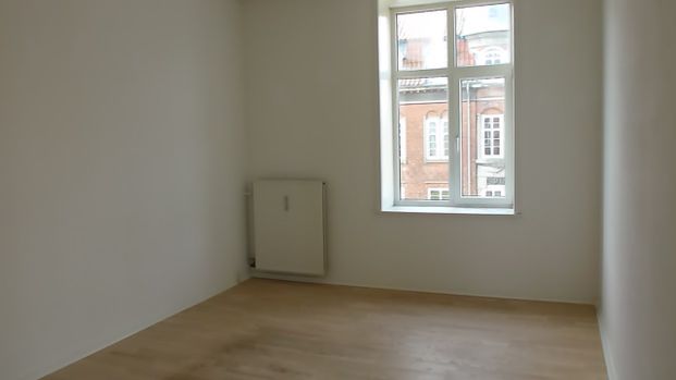 DEJLIG 2- værelses LEJLIGHED MIDT I HJØRRING - Photo 1