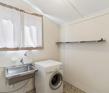 Location! Location! Location! - Photo 3