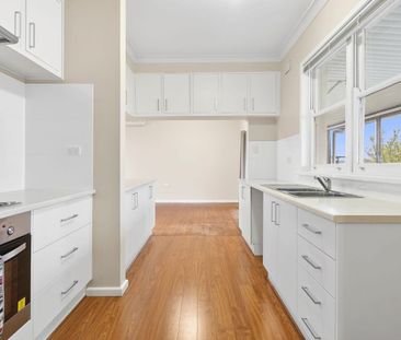 Home in a Great location - Photo 3