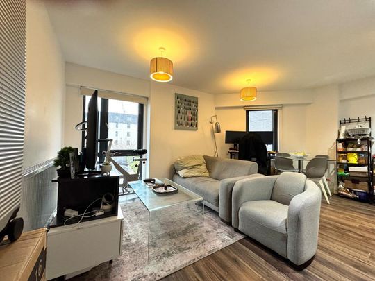 2 bedroom flat to rent - Photo 1