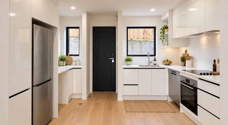 Brand New 2 Bedrooms + Separate Study|Walkway at Your Doorstep - Photo 4
