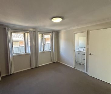 30 Orley Drive, TAMWORTH NSW 2340 - Photo 3