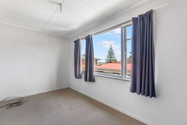 MANUREWA, 4 BEDROOMS - Photo 1