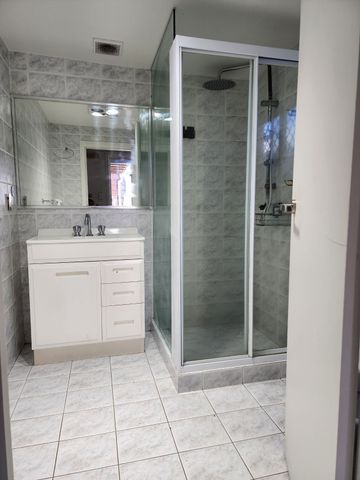 Spacious Granny Flat with Street Frontage - Photo 2
