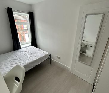 Room For Rent Queen Street, Pontypridd - Photo 6