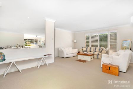 Spacious four bedroom home in Salamander Bay - Photo 3