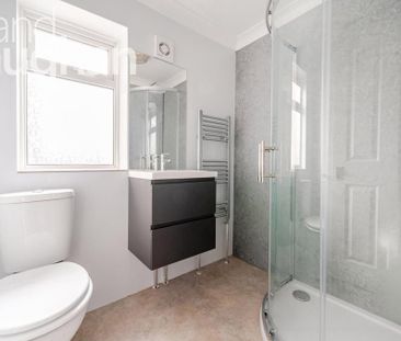 4 bedroom terraced house to rent - Photo 4