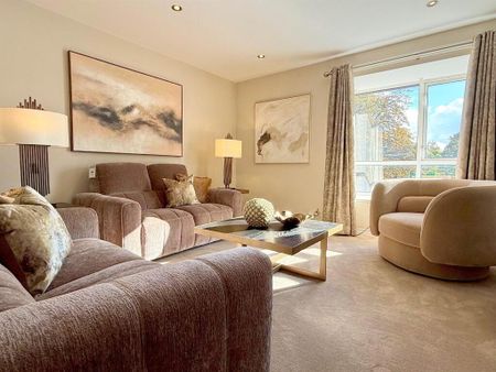 2 Drumkeen Manor, Forestside / Upper Galwally, Belfast, BT8 7AZ - Photo 3