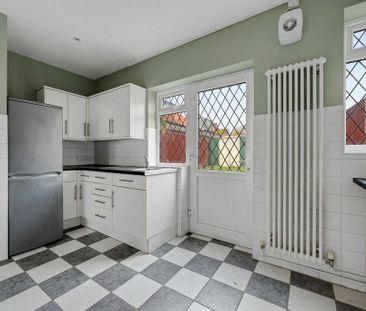 2 bedroom end of terrace house to rent - Photo 5