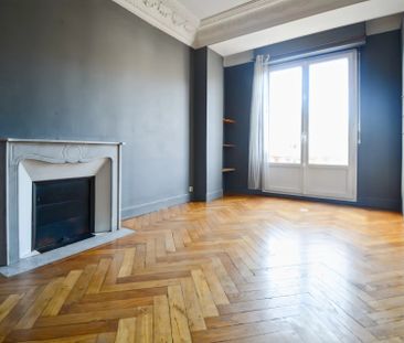 Location Appartement 3 pièces 68m² NICE 06100 - Photo 2