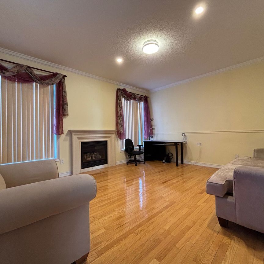 For Lease - 96 Morisot Avenue, Vaughan, Ontario - Photo 1