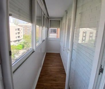 Piso de alquiler en Calle de Añastro, Apóstol Santiago - Photo 2