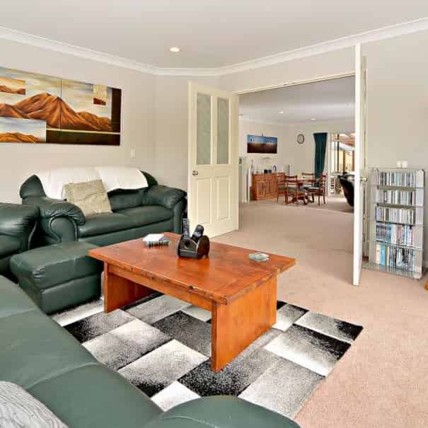 Spacious Family Home with Pool - Ticks All the Box - Photo 1