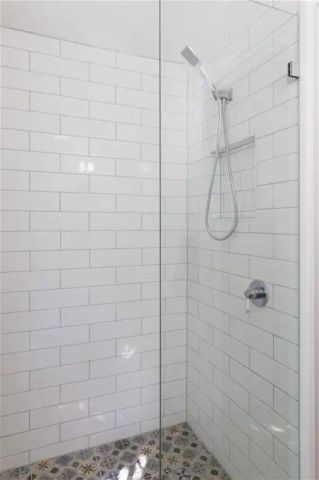 “Cozy One Bedroom Unit In Desirable Location Furnished and Utility Included” - Photo 4