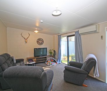 2/4 Kenmore Street, Westown - Photo 2