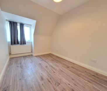 3 bedroom flat to rent - Photo 3