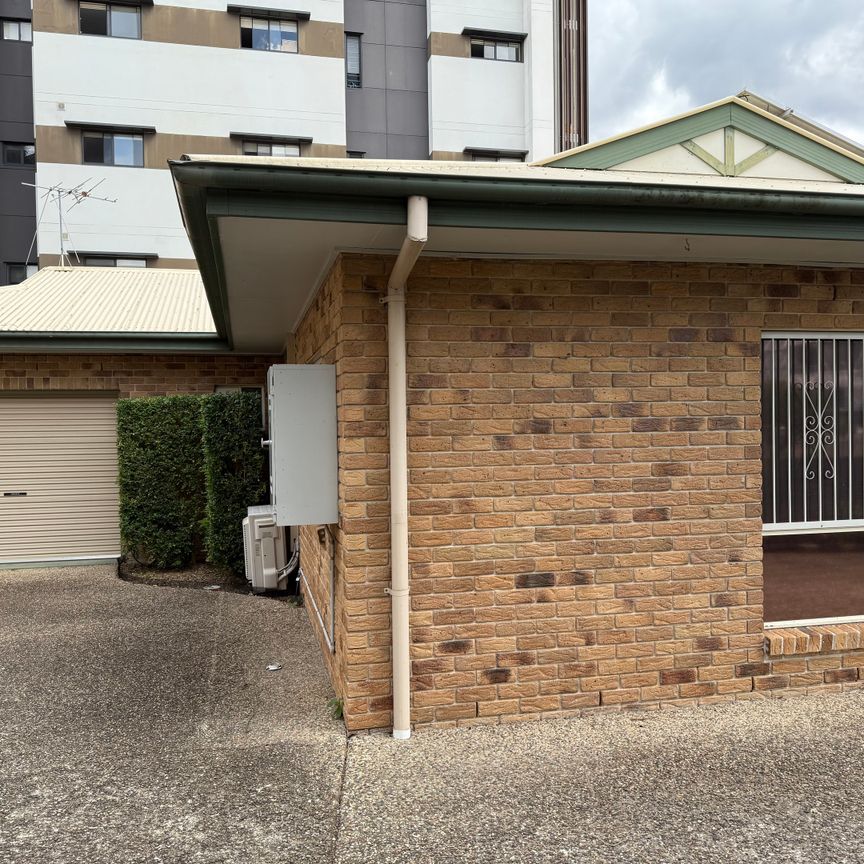 1/31 Mayhew Street, Sherwood QLD 4075 - Apartment For Rent | Domain - Photo 1