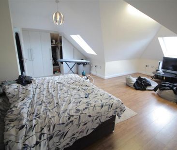 6 bedroom detached house to rent - Photo 1
