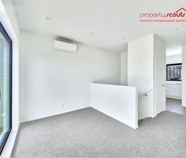 Like New in Westgate! - Photo 3