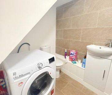 3 bedroom terraced house to rent - Photo 4