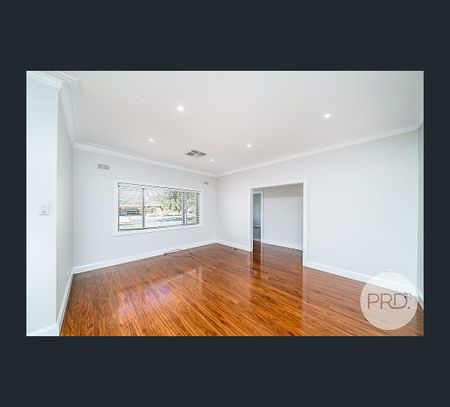 14 Inglis Street, Lake Albert, NSW 2650 - Photo 2