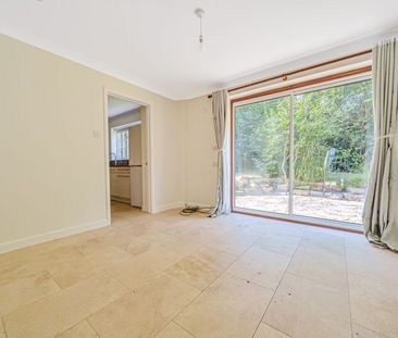 Bunch Lane, Haslemere, Surrey, GU27 - Photo 6
