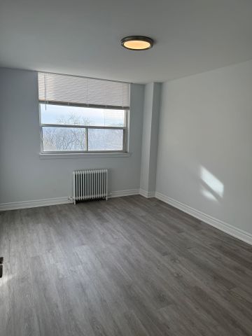 For Lease - 2663 Lake Shore Boulevard Unit# 606, Toronto, Ontario - Photo 3