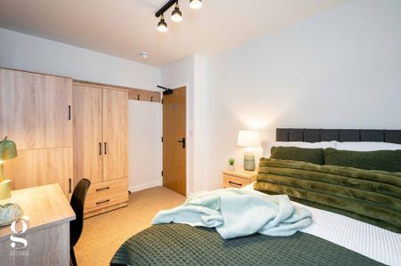 1 bedroom in a flat share to rent - Photo 5