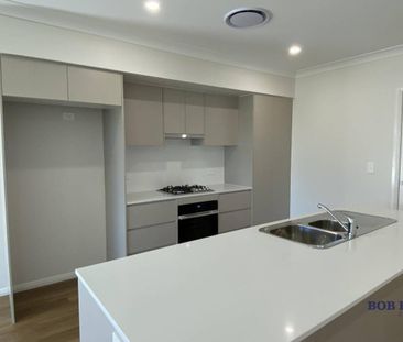 Stylish Four Bedroom Home in Southlakes Estate - Photo 6