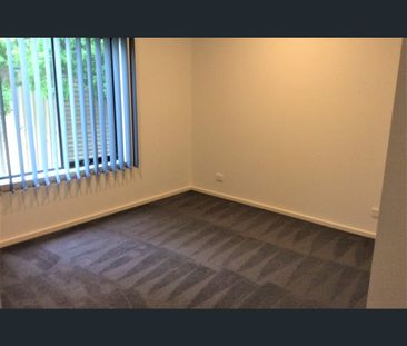 3/5 Karlovac Court, Bell Park, Vic 3215 - Photo 1