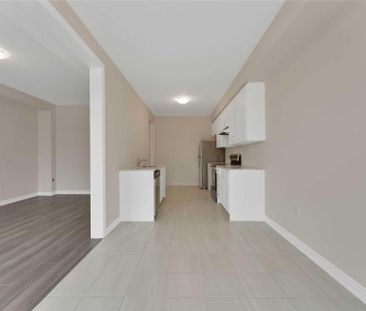 For Lease - 82 Ferragine Crescent, Bradford West Gwillimbury, Ontario - Photo 5