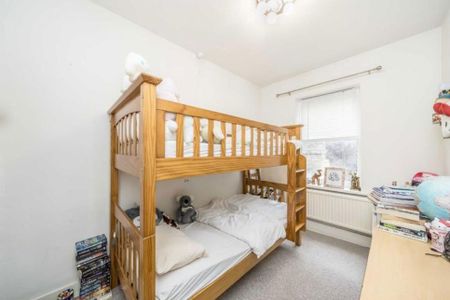 2 Bed Terraced House, Fearon Street, SE10 - Photo 3