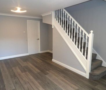 2 bedroom semi-detached house to rent - Photo 3