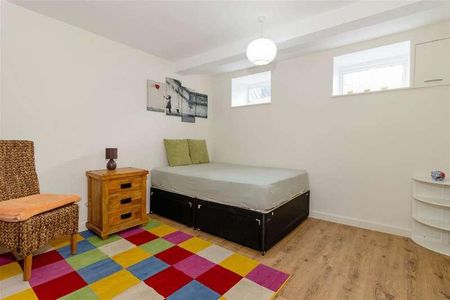 Caledonian Place, Worthing Town Centre, BN11 - Photo 5